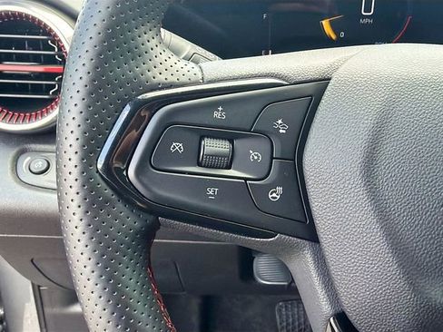 Used 2025 Chevrolet Trax RS w/ Driver Confidence Package FWD image 32