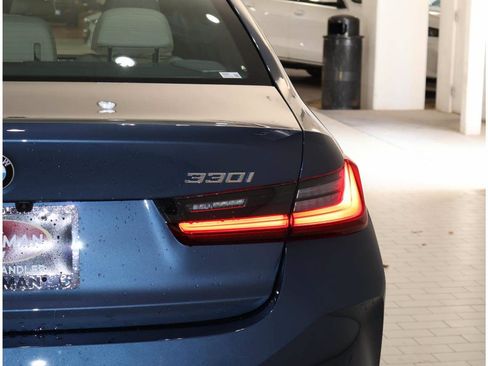 Used 2026 BMW 330i Sedan w/ Premium Package RWD image 7