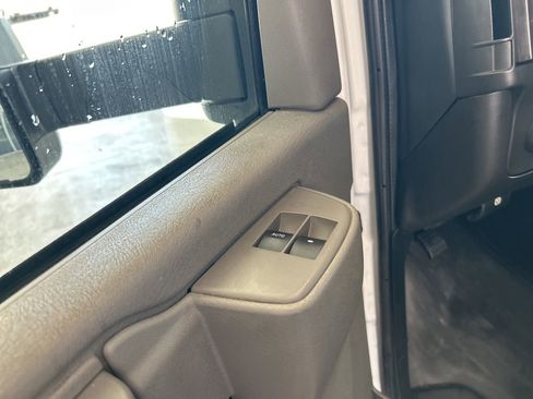 Used 2023 GMC Savana 3500 w/ Power Convenience Package image 30