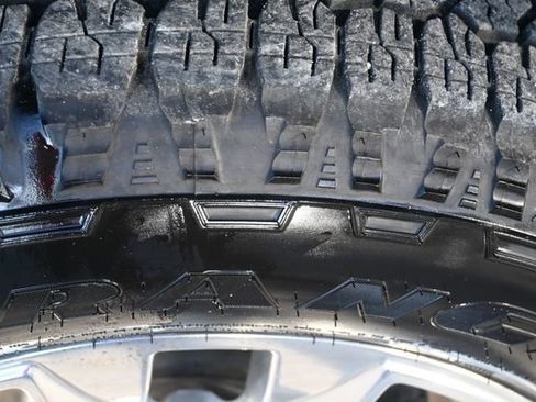 Used 2020 Chevrolet Silverado 1500 LTZ image 27