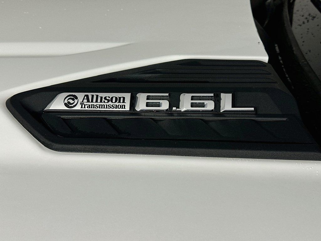 Used 2024 Chevrolet Silverado 2500 LT AWD/4WD image 25