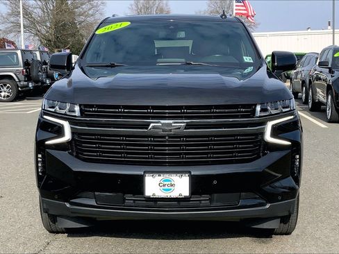Used 2021 Chevrolet Suburban RST w/ Luxury Package image 3