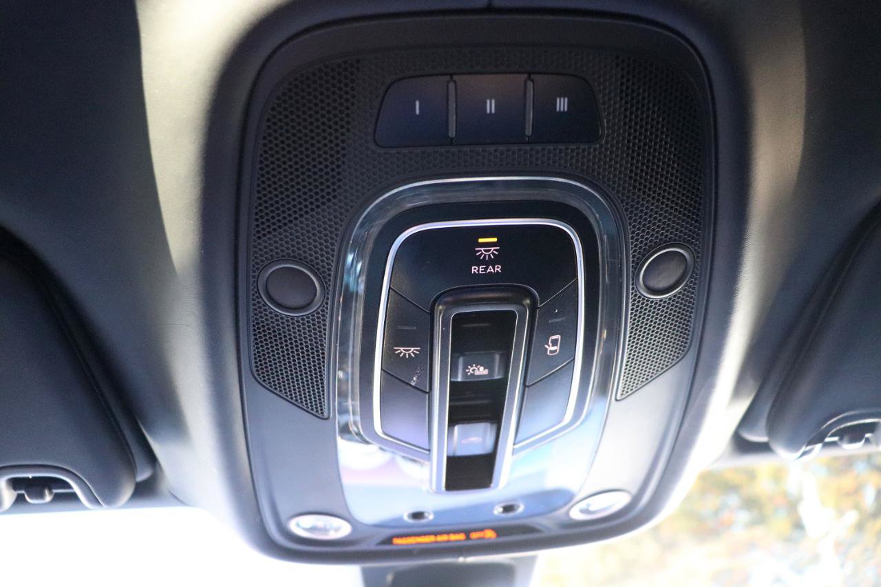 Used 2018 Bentley Bentayga AWD/4WD image 61