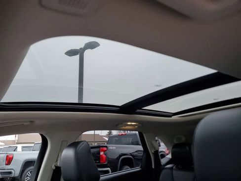 Used 2020 Ford Edge Titanium w/ Equipment Group 301A image 15