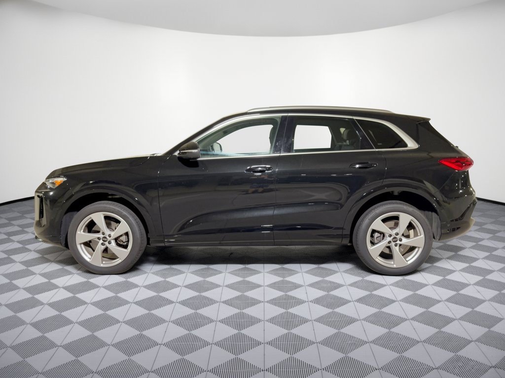 Certified 2025 Audi Q5 Premium Plus w/ Premium Plus AWD/4WD image 2