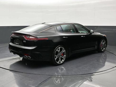 Used 2018 Kia Stinger GT2 AWD/4WD image 5