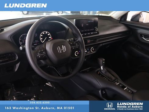 Used 2023 Honda HR-V LX image 8