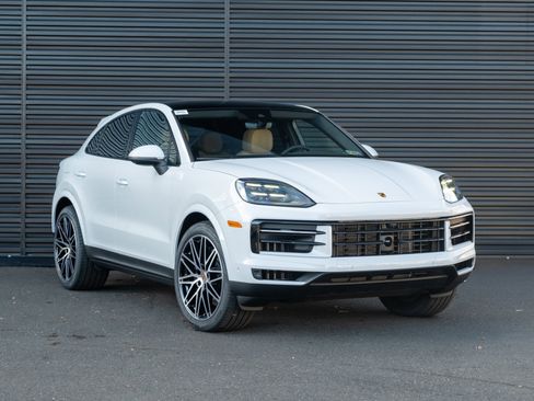 New 2026 Porsche Cayenne Coupe image 10