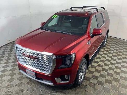 Used 2023 GMC Yukon XL Denali AWD/4WD image 18