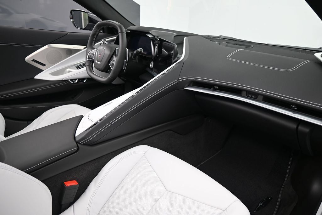 Used 2023 Chevrolet Corvette Stingray Preferred Conv w/ 2LT RWD image 10