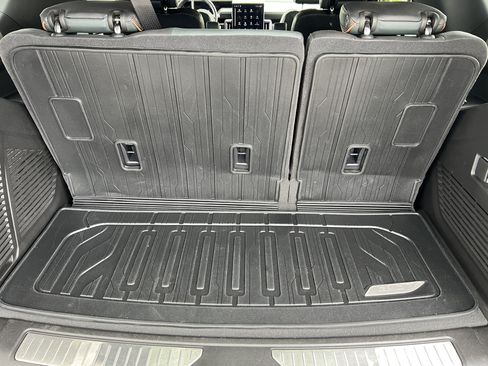 Used 2025 GMC Yukon AT4 w/ AT4 Premium Package AWD/4WD image 20
