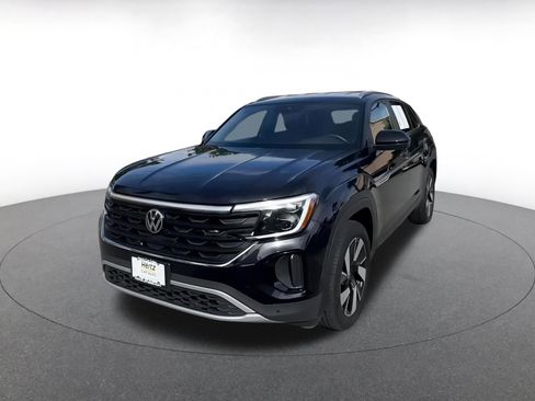 Used 2025 Volkswagen Atlas Cross Sport SE image 7