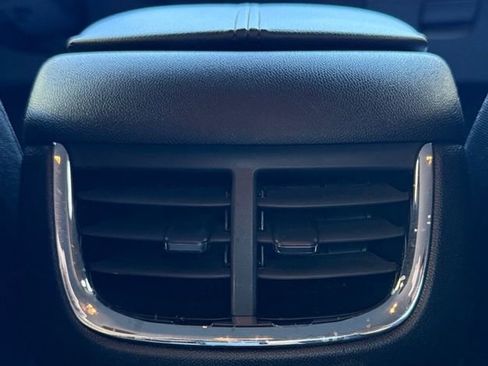Used 2024 Chevrolet Malibu LT FWD image 25