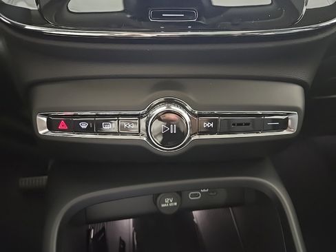 New 2026 Volvo XC40 B5 Plus w/ Protection Package Premier image 19