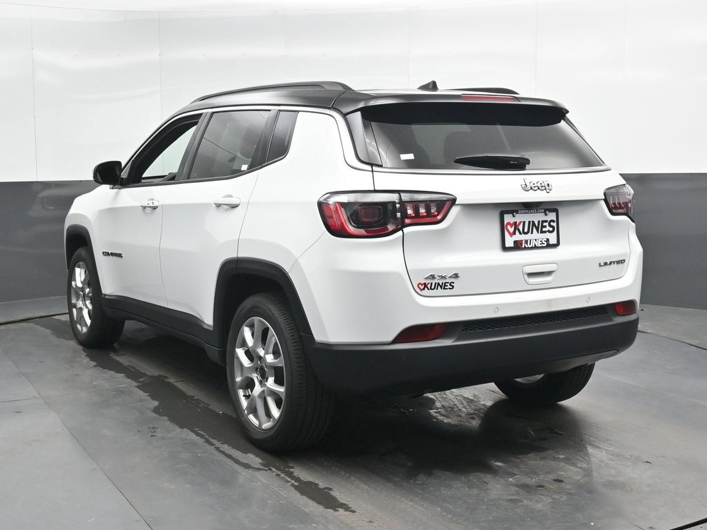 Used 2025 Jeep Compass Limited AWD/4WD image 10