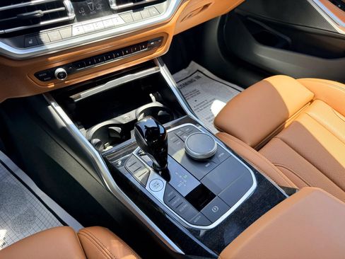 Used 2022 BMW 330i Sedan w/ Driving Assistance Package RWD image 21