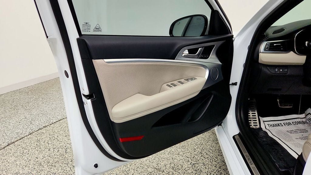 Used 2023 Genesis G70 2.0T w/ Sport Prestige Package RWD image 11