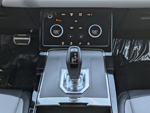 Used 2022 Land Rover Range Rover Evoque R-Dynamic S image 16