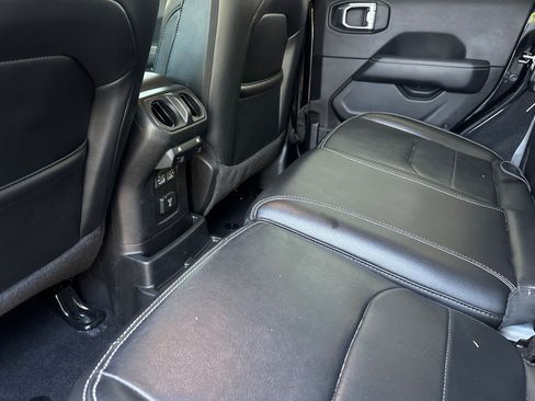 Used 2023 Jeep Wrangler Unlimited Sahara AWD/4WD image 25