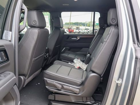 New 2026 GMC Yukon XL Denali w/ LPO, Floor Liner Package AWD/4WD image 12