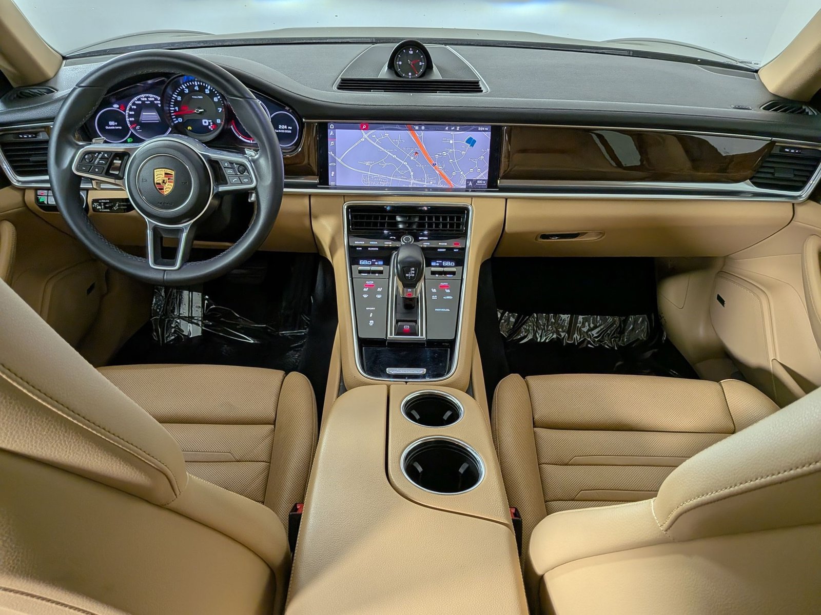 Used 2019 Porsche Panamera 4 AWD/4WD image 21
