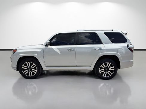 Used 2022 Toyota 4Runner Limited AWD/4WD image 6