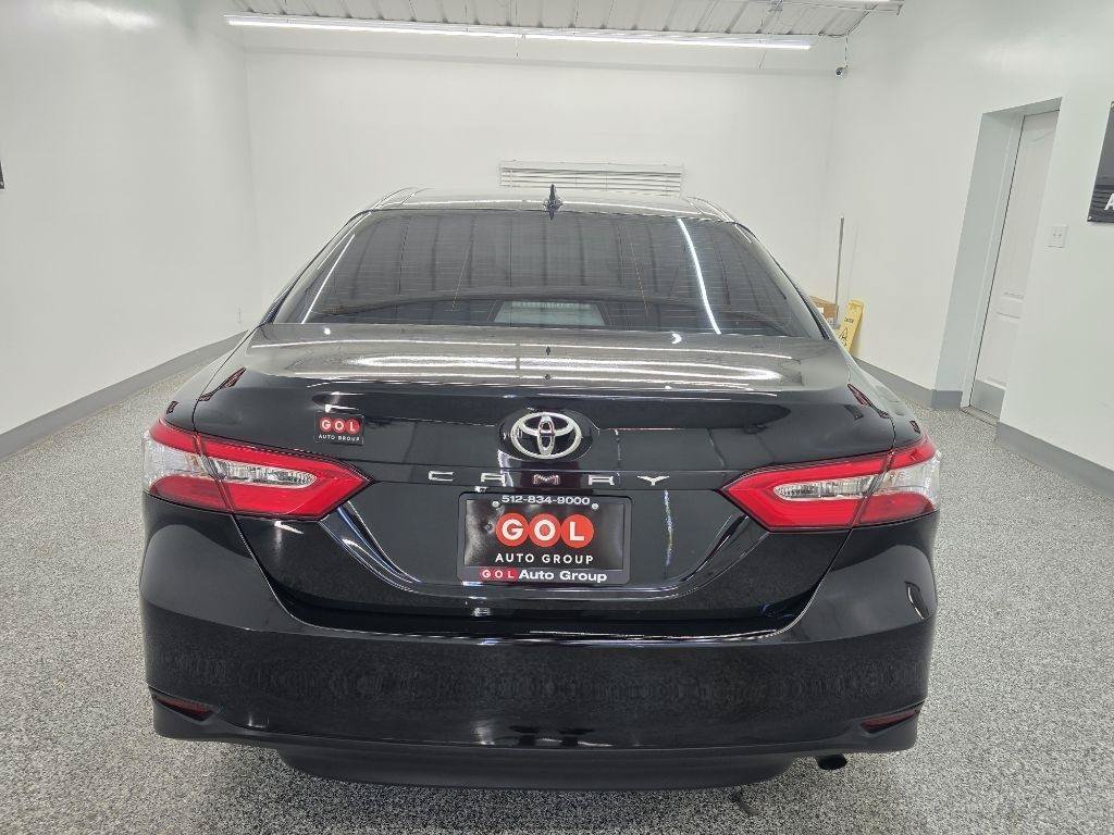 Used 2020 Toyota Camry LE FWD image 5