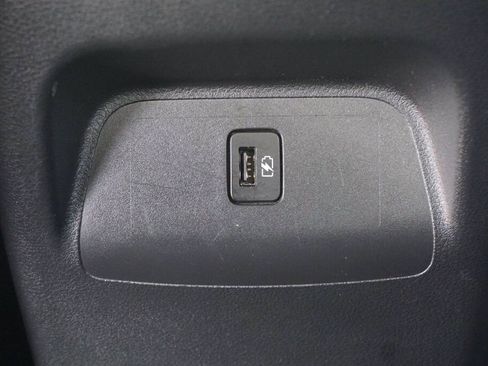 Certified 2023 Nissan Sentra SR w/ SR Premium Package image 34