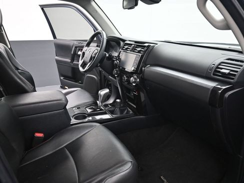 Used 2022 Toyota 4Runner TRD Off-Road image 26