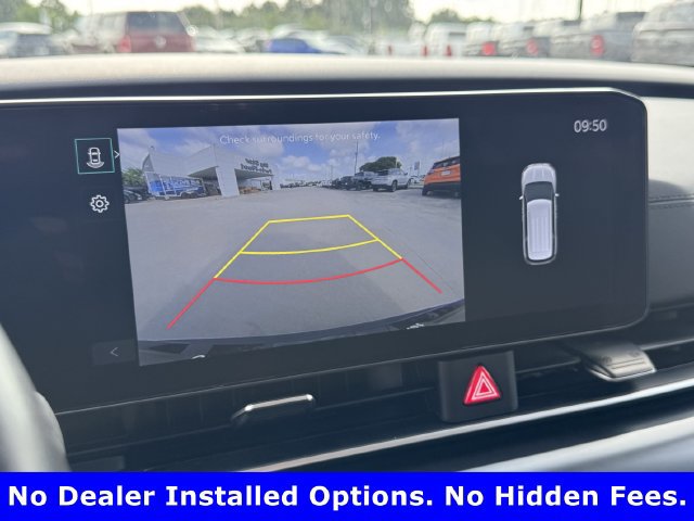 Used 2025 Kia Carnival FWD image 15