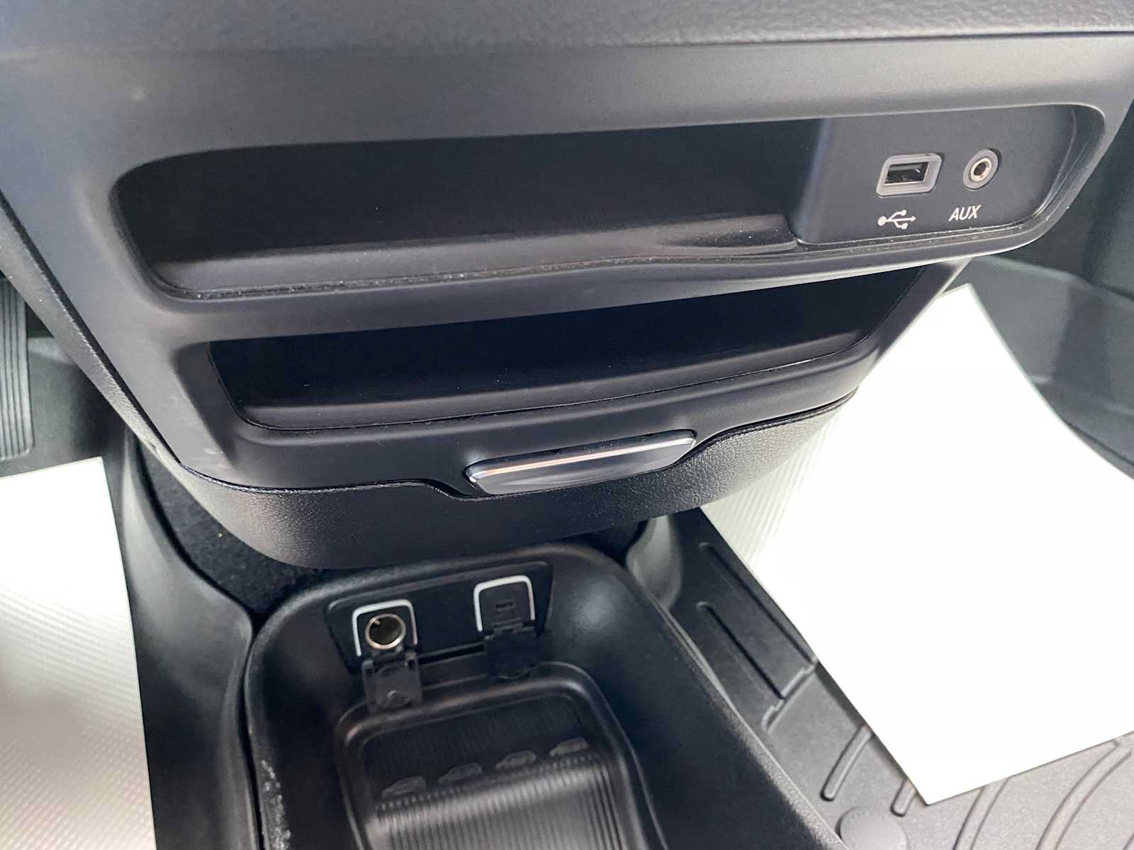 Used 2020 Chrysler Pacifica Touring-L AWD/4WD image 24