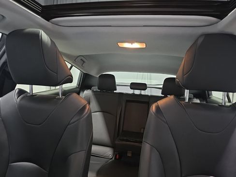 Used 2018 Toyota Prius Four w/ Advanced Technology Package FWD image 17