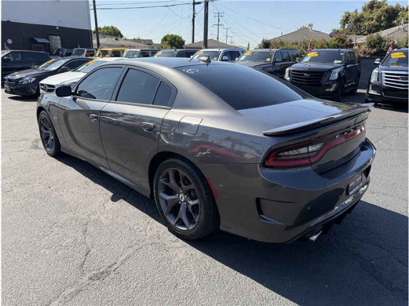 Used 2019 Dodge Charger R/T RWD image 11