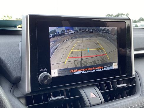 Used 2024 Toyota RAV4 XLE AWD/4WD image 36