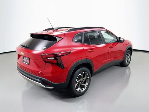 New 2026 Chevrolet Trax LT w/ Driver Confidence Package image 9