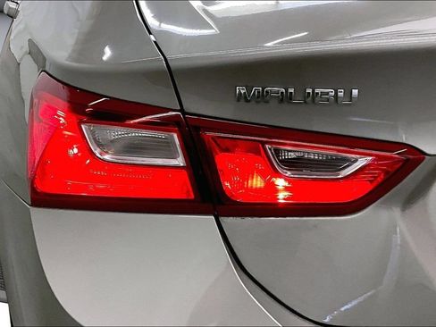 Used 2022 Chevrolet Malibu LS w/ LPO, Convenience Package 2 FWD image 23