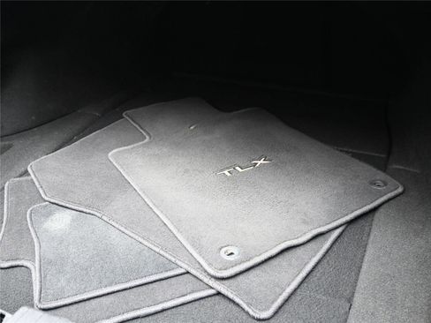 Used 2019 Acura TLX image 12