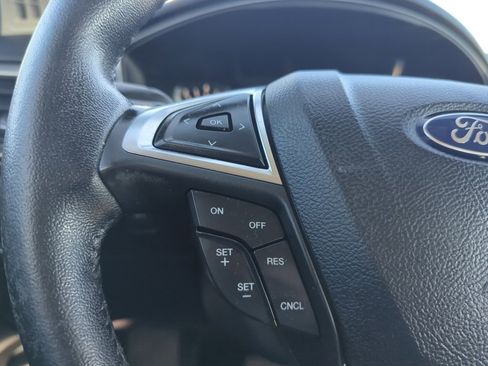 Used 2017 Ford Fusion SE image 16