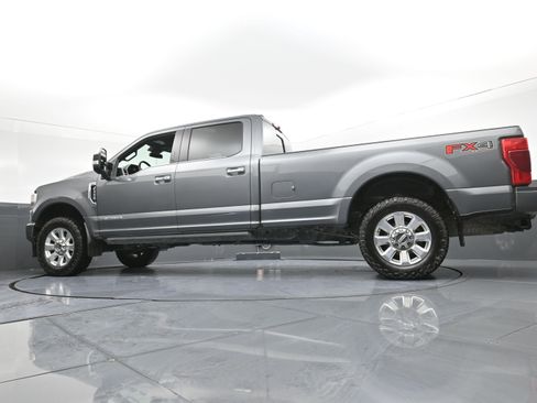 Used 2022 Ford F350 Platinum w/ FX4 Off-Road Package image 29