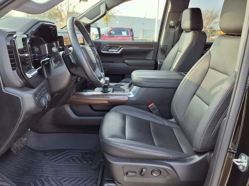 Used 2024 Chevrolet Silverado 1500 LT image 17