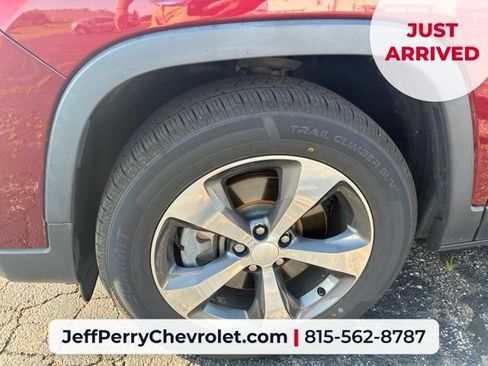 Used 2019 Jeep Cherokee Limited AWD/4WD image 8