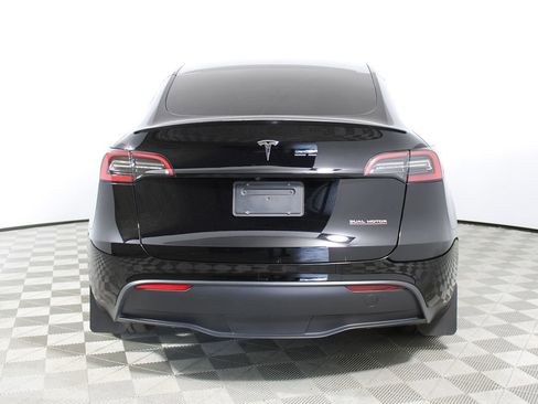 Used 2023 Tesla Model Y Performance image 33