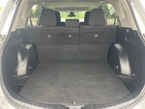 Used 2018 Toyota RAV4 XLE image 12