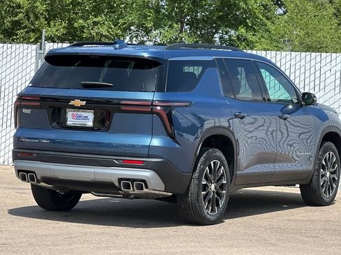New 2026 Chevrolet Traverse LT w/ Sun and Wheel Package AWD/4WD image 4