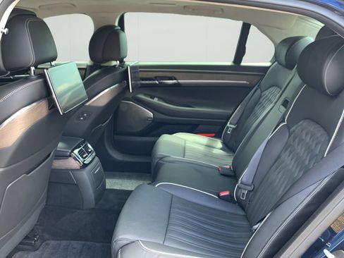 Used 2022 Genesis G90 5.0 Ultimate RWD image 16