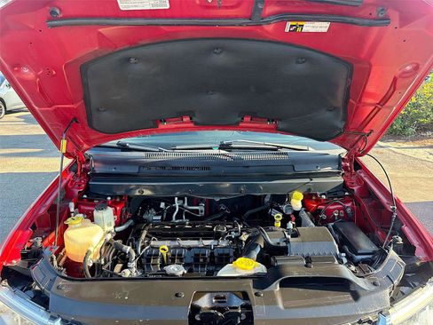 Used 2017 Dodge Journey SXT w/ Safe & Sound Group image 31