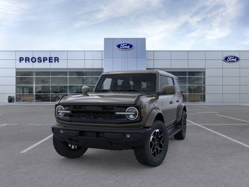 New 2025 Ford Bronco Outer Banks image 2