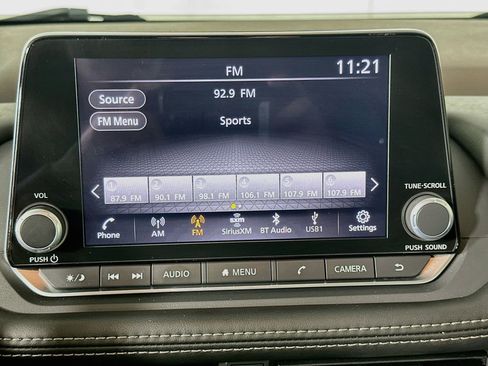 Used 2023 Nissan Rogue SV FWD image 21