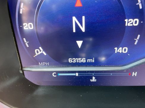 Used 2024 Chevrolet Silverado 2500 LT w/ Convenience Package image 6