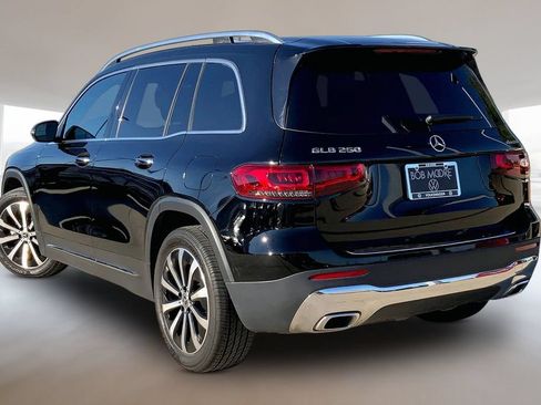 Used 2021 Mercedes-Benz GLB 250 4MATIC w/ Premium Package image 13